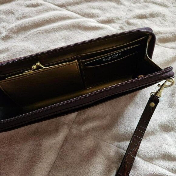 SONOMA burgundy brown wristlet wallet crocodile print NWT minimalist academic - Picture 4 of 8